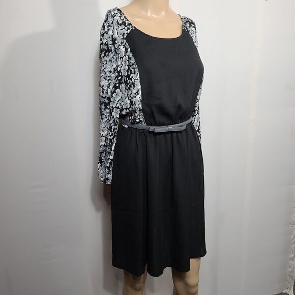 Black flower sleeve with belt women's dress - Picture 10 of 11